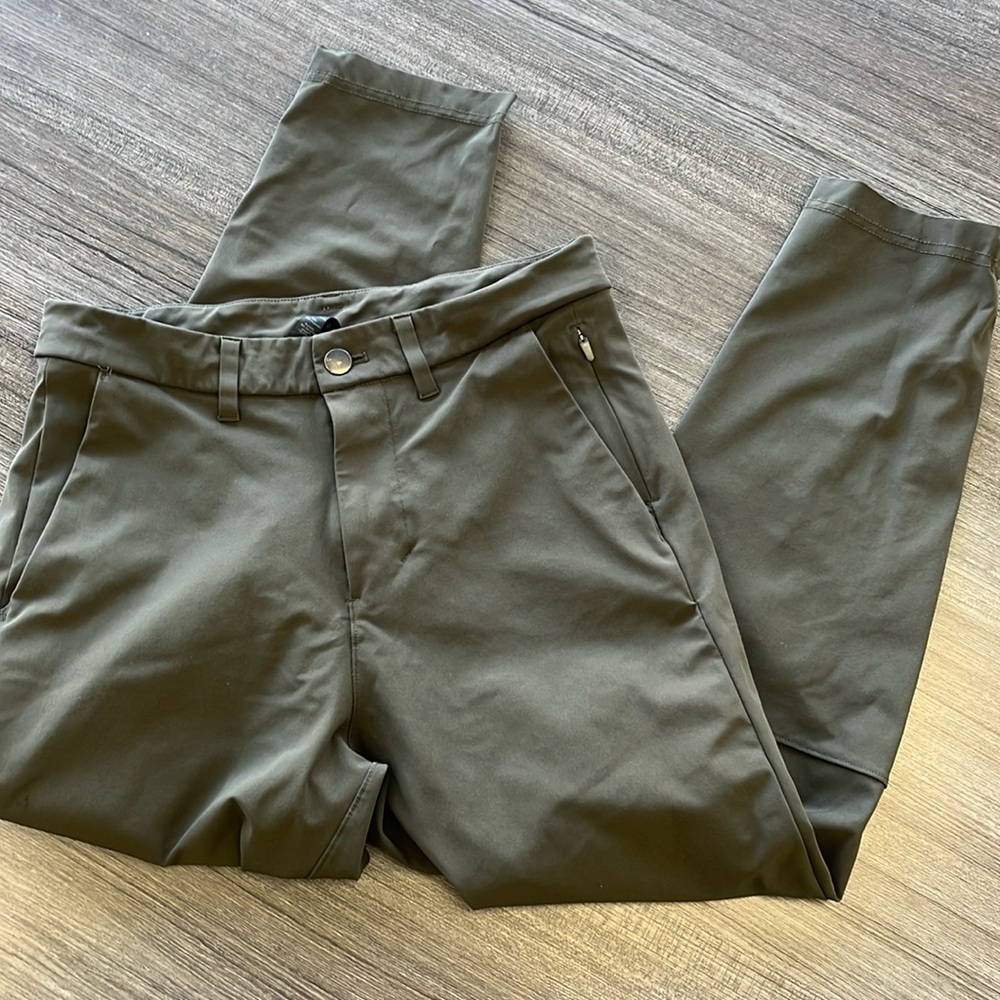 Lululemon ABC trousers. Size 28